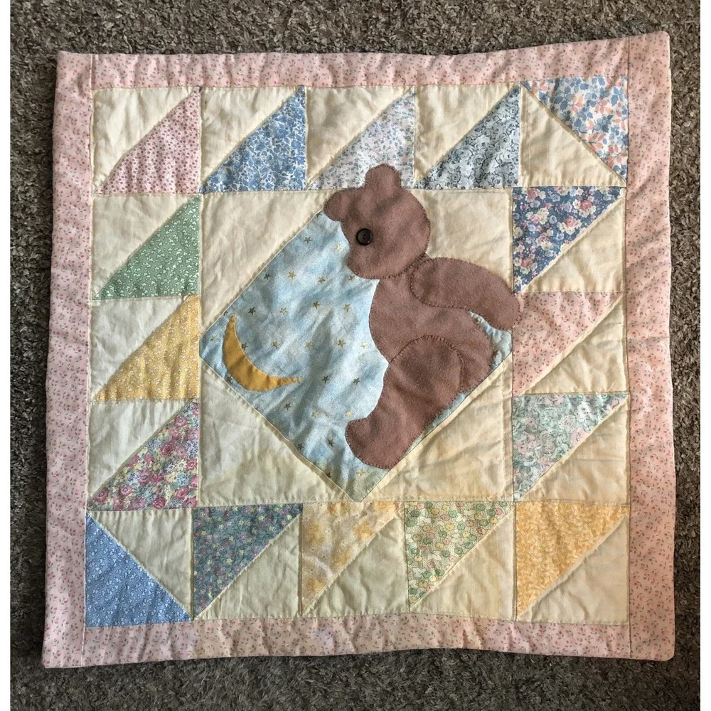Vintage Quilted Wall Hanging Baby Bear Hand Pieced & Hand Quilted 21x21 Square